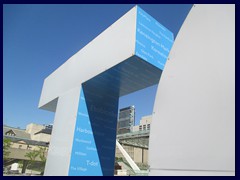 Toronto sign, Nathan Phillips Square 08